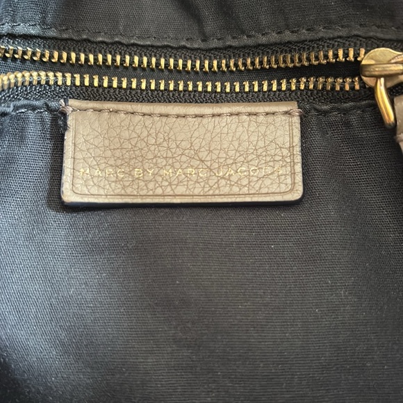 Lot of (2) Marc by Marc Jacobs purses - Picture 9 of 13